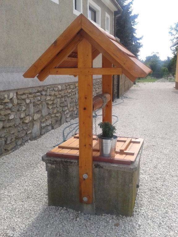 Hatarmenti Vendeghaz Zsira Exterior foto
