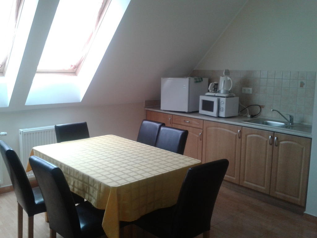 Hatarmenti Vendeghaz Zsira Zimmer foto
